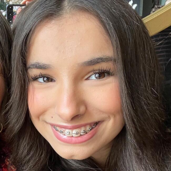 Babysitter in Bron: Anna