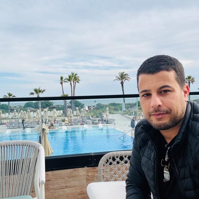 وظيفة جليسة أطفال في سوسة: Karim