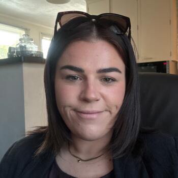 Babysitter in Dunedin: Abbie