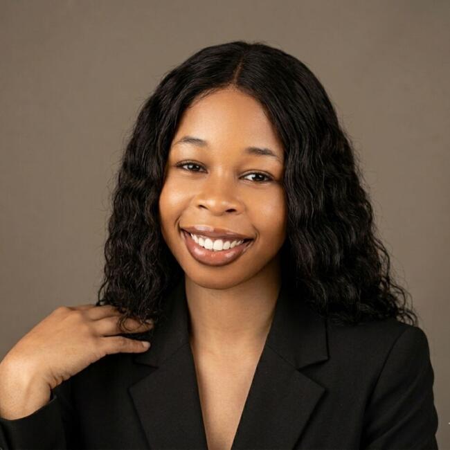 Babysitter in Kōhoku: Cynthia