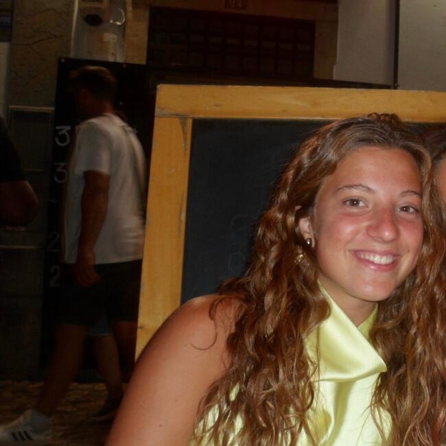 Babysitter em Elvas: Carolina