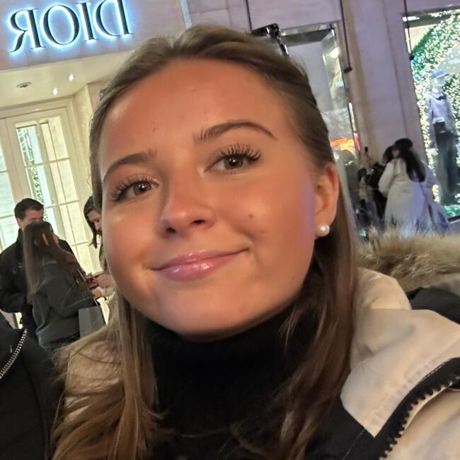 Babysitter in Sevenoaks: Amelia