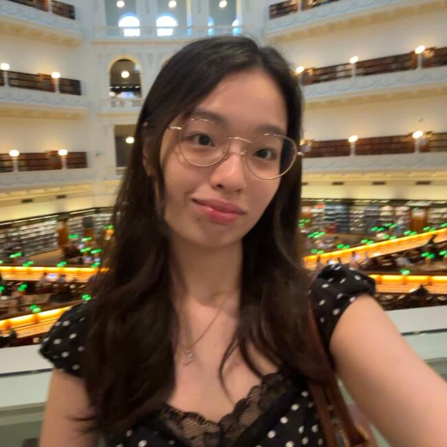 Babysitter in Singapore: Ying