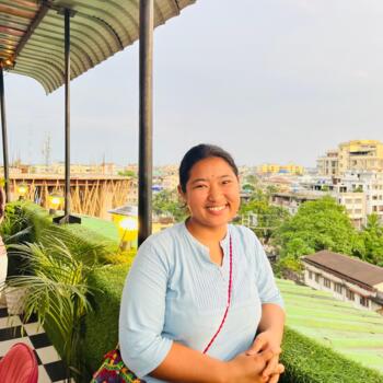 Jorhat में बेबीसिटर: Ritu