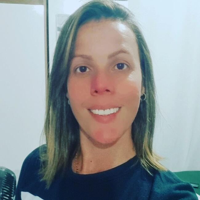 Babysitter in Curitiba: Priscila