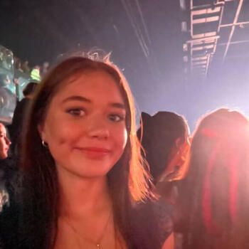 Babysitter in Papakura: Olivia