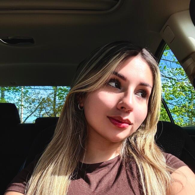 Babysitter in Huntington (New York): Mariana