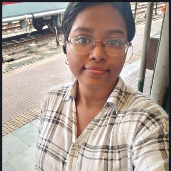 Babysitter in Kolkata: Hiya