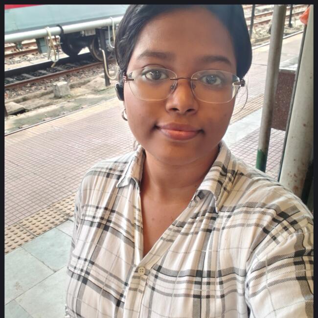 Babysitter in Kolkata: Hiya