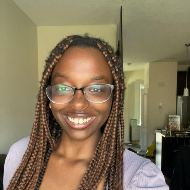 Baby-sitter in Calgary: Anyssa