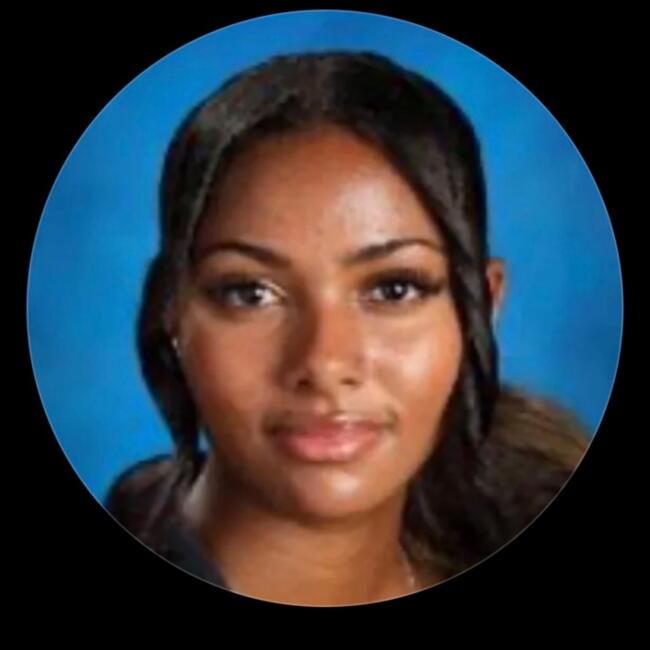 Baby-sitter in Pickering: Paige