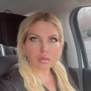 Babysitter in Harlow: Sofia