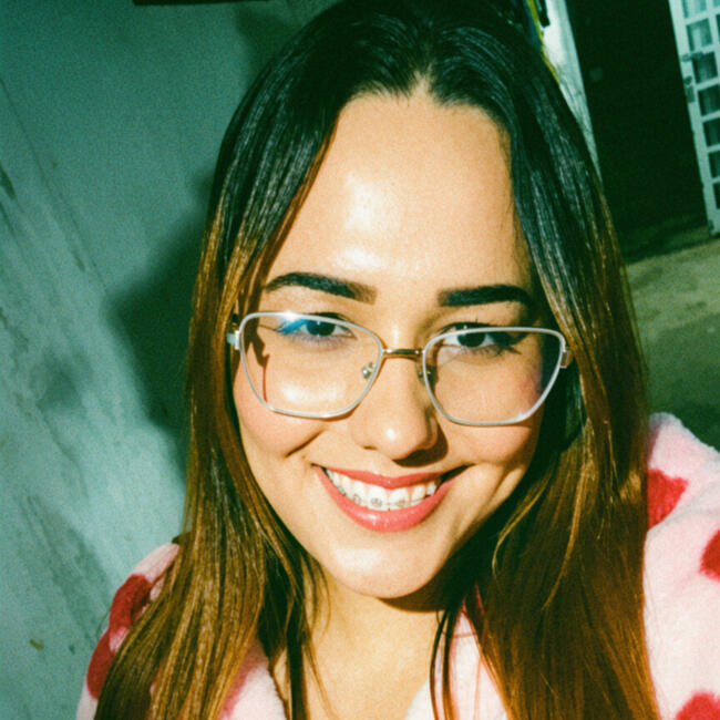 Babysitter in Jacareí: THAIS EUFRASIO