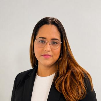 Babysitter Jacareí: THAIS EUFRASIO