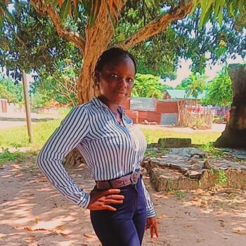 Baby-sitter Dakar: Angelique awa