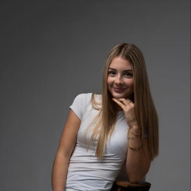 Babysitter in Quincy-Voisins: Cassandra