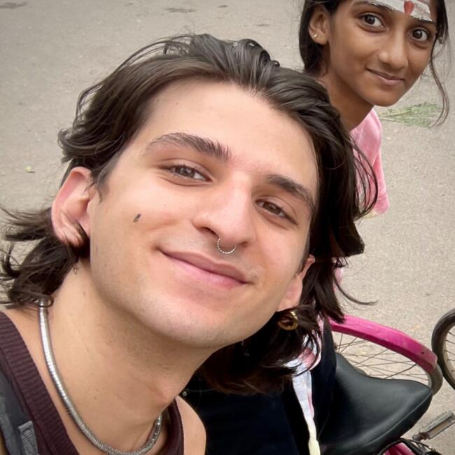 Babysitter in Paris: Alessio