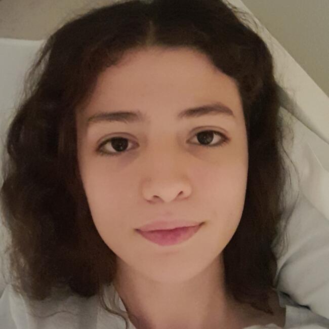 Babysitter in Saint-Ouen: Nina