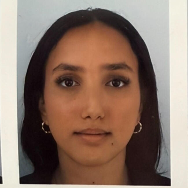 Babysitter in Cenon: Rania