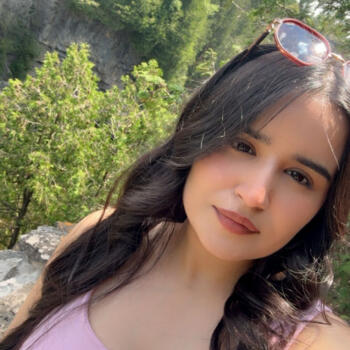 Niñera en Toronto: Sakshi