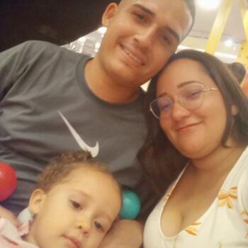 Emprego de babá em Brasília: emprego de babá Rosana