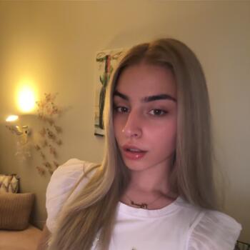 Babysitter Sofia: Дарина