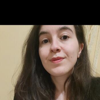 Babysitter in Paris: Zineb