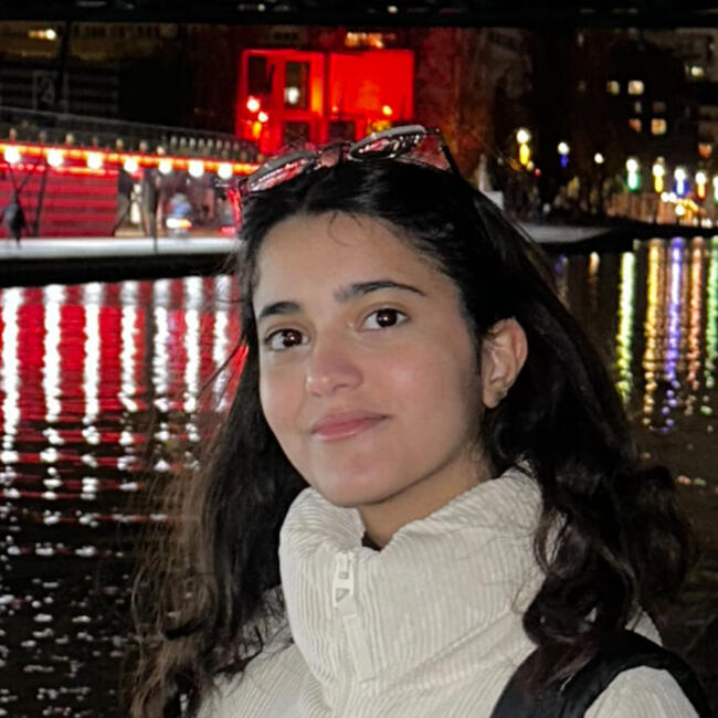 Babysitter in Rouen: Nada