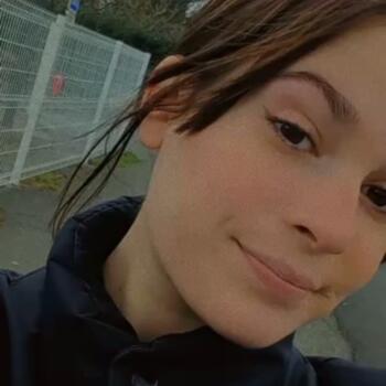Baby-sitter in Blagnac: Eva
