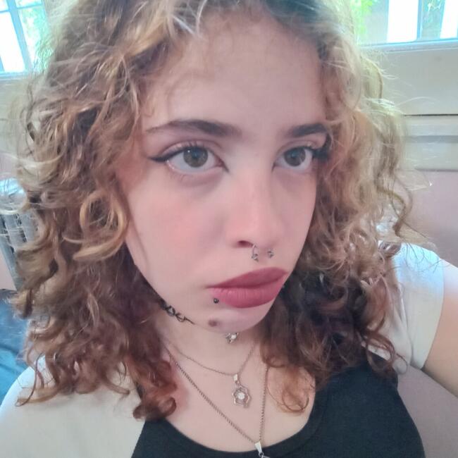 Babysitter in Morón: Candela