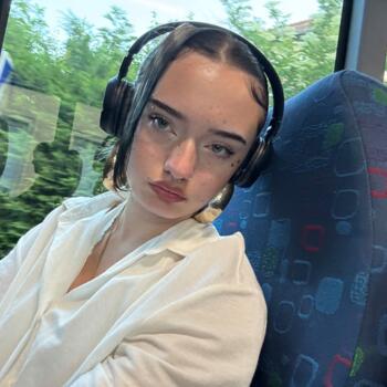 Baby-sitter Desvres: Eloïse
