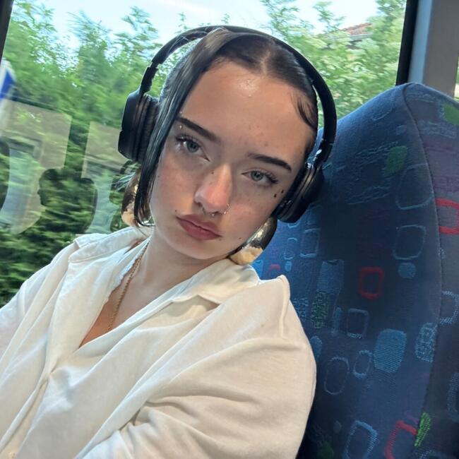 Babysitter in Desvres: Eloïse