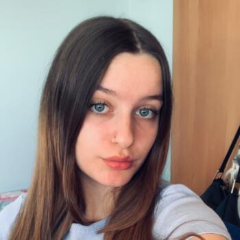 Babysitter in Athens: Eleni