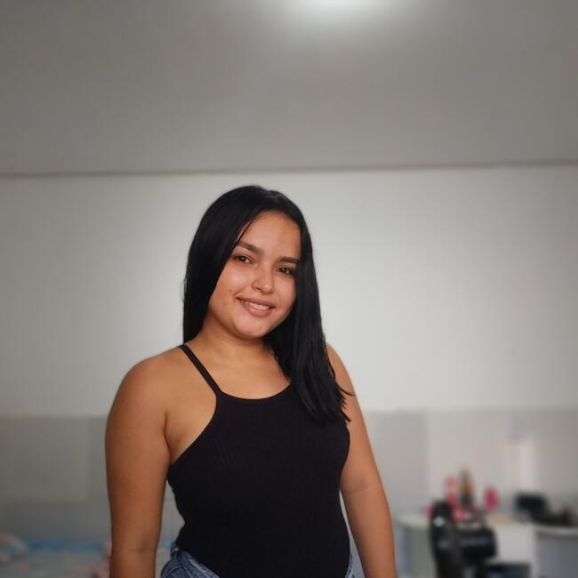 Babysitter in São Luís: Adriane