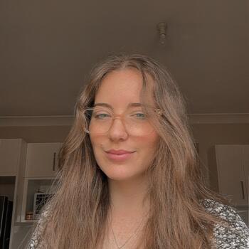 Nanny in Central Coast: Crystal