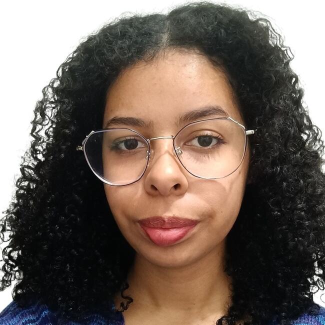 Babysitter in Porto Alegre: Caroline