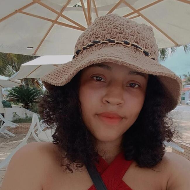 Emprego de babá em Paço do Lumiar: Laura