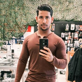 Babysitter in Alto Boquete: Elias Saldaña