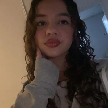 Babysitter in Joué-lès-Tours: Inaya