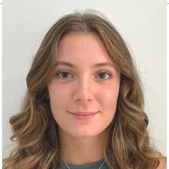 Babysitter a Acireale: Elena