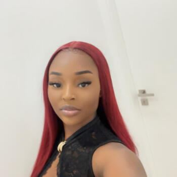 Babysitter in Levallois-Perret: Amaria