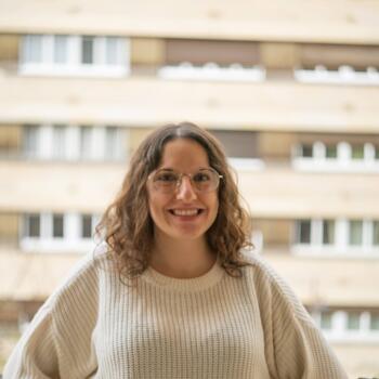 Babysitter em Paris: Célie