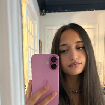 Babysitter in Paris: Aude