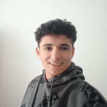 Canguro en Castellón de la Plana: Ilyas