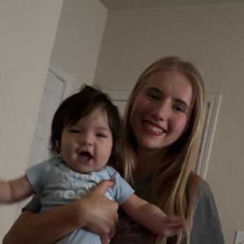 Babysitter in Cedar Park: Halie