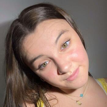 Babysitter in Le Barp: Camille