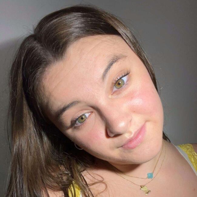 Babysitter in Le Barp: Camille