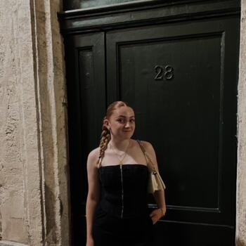 Babysitter in Saint-Martin-de-Londres: Oceane