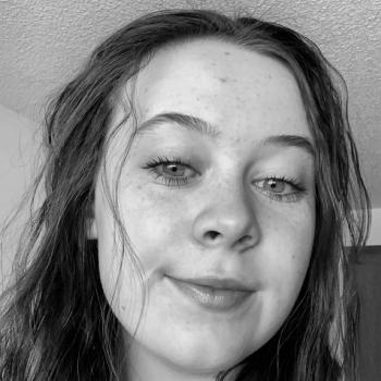 Baby-sitter in Saint-Albert: Taylor