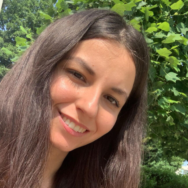 Babysitter in Ferney-Voltaire: Nessa